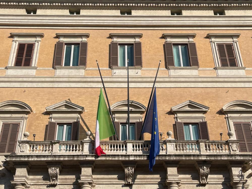 Mileproroghe: libera professione per gli infermieri del Ssn per altri due anni